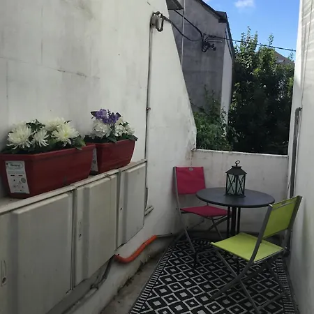 Downtown Apartment, Bike Space Apartment Saumur